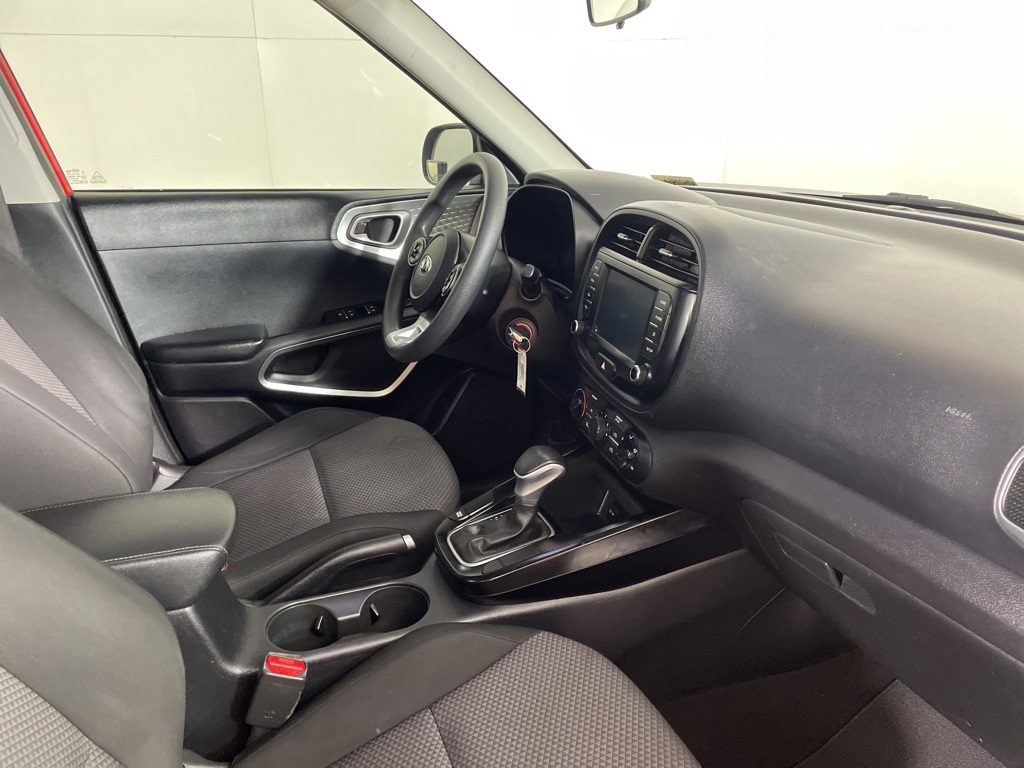 2020 Kia Soul LX photo 12