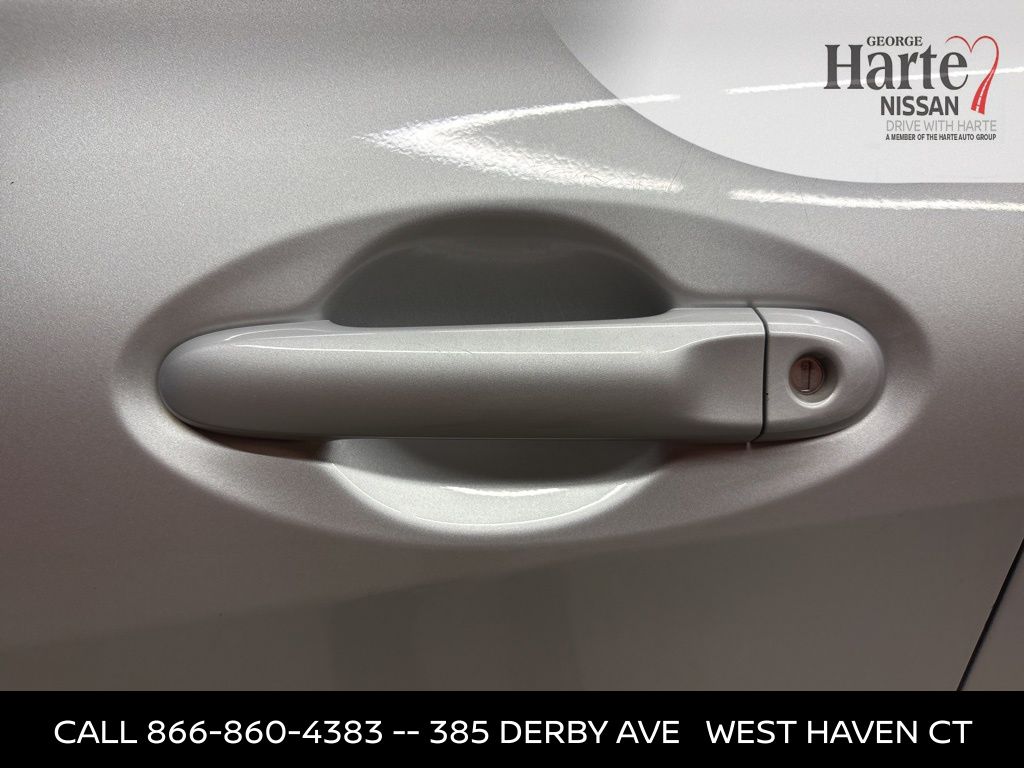 2015 Nissan Versa Note SV photo 30