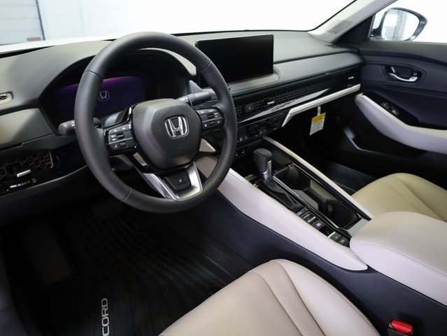 2025 Honda Accord Hybrid Touring photo 4