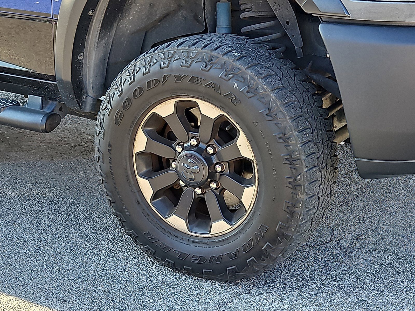 2018 Toyota RAV4 Power Wagon photo 4