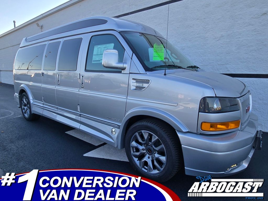 2025 GMC Savana Cargo Work Van's photo