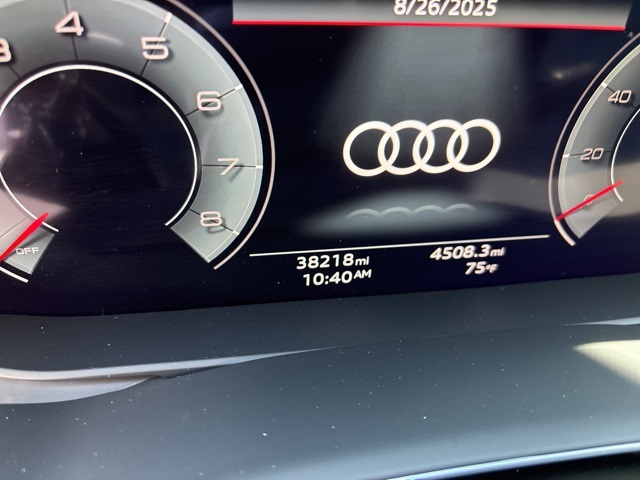 2022 Audi Q8 55 Premium Plus photo 3