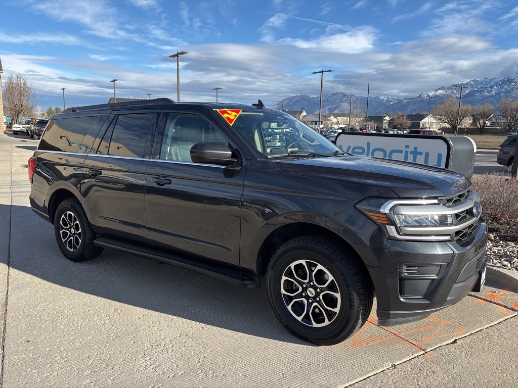 2024 Ford Expedition XLT's photo