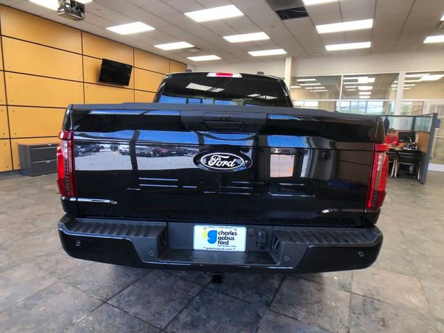2025 Ford F-150 XLT photo 7