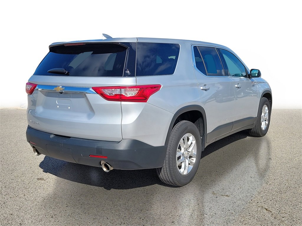 2020 Chevrolet Traverse LS photo 3