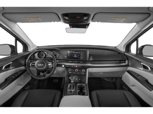 2024 Kia Carnival LX photo 8