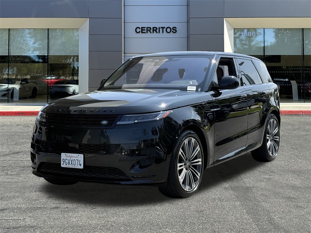 Used 2023 Black Land Rover SE Dynamic image 1