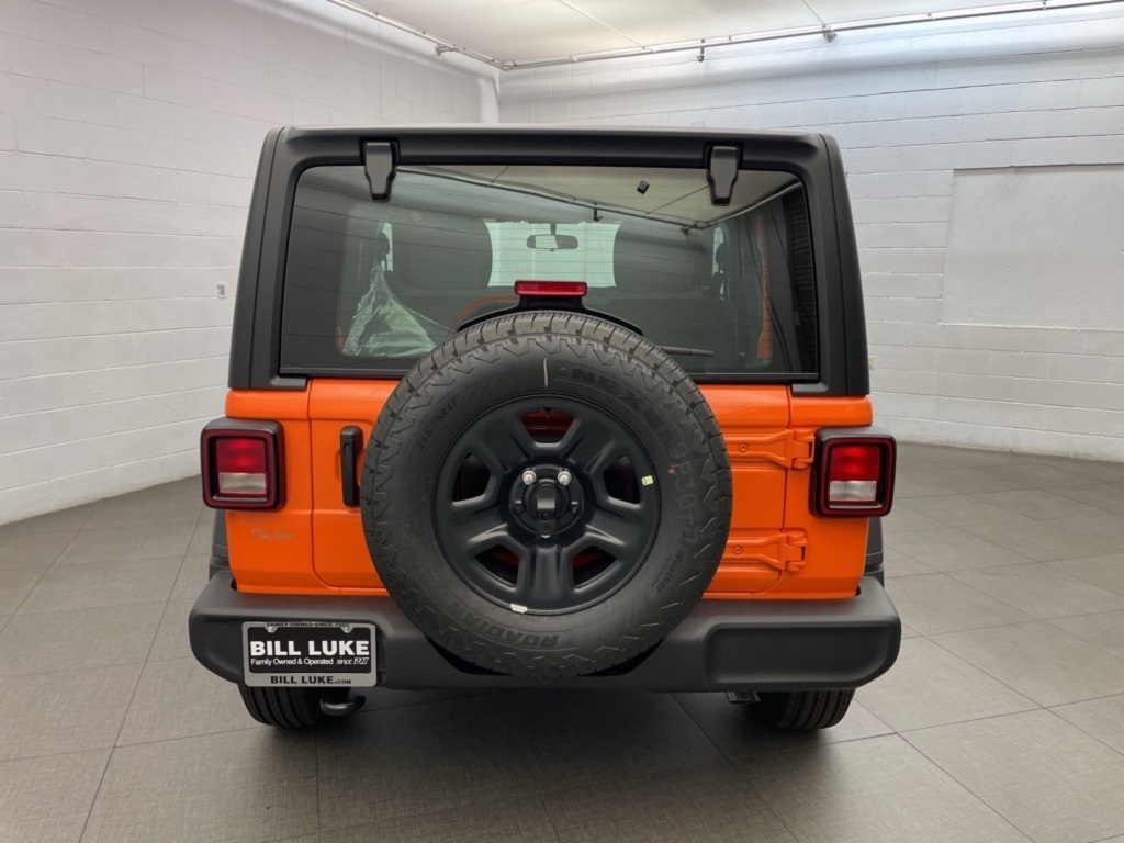 2025 Jeep Wrangler Sport photo 2
