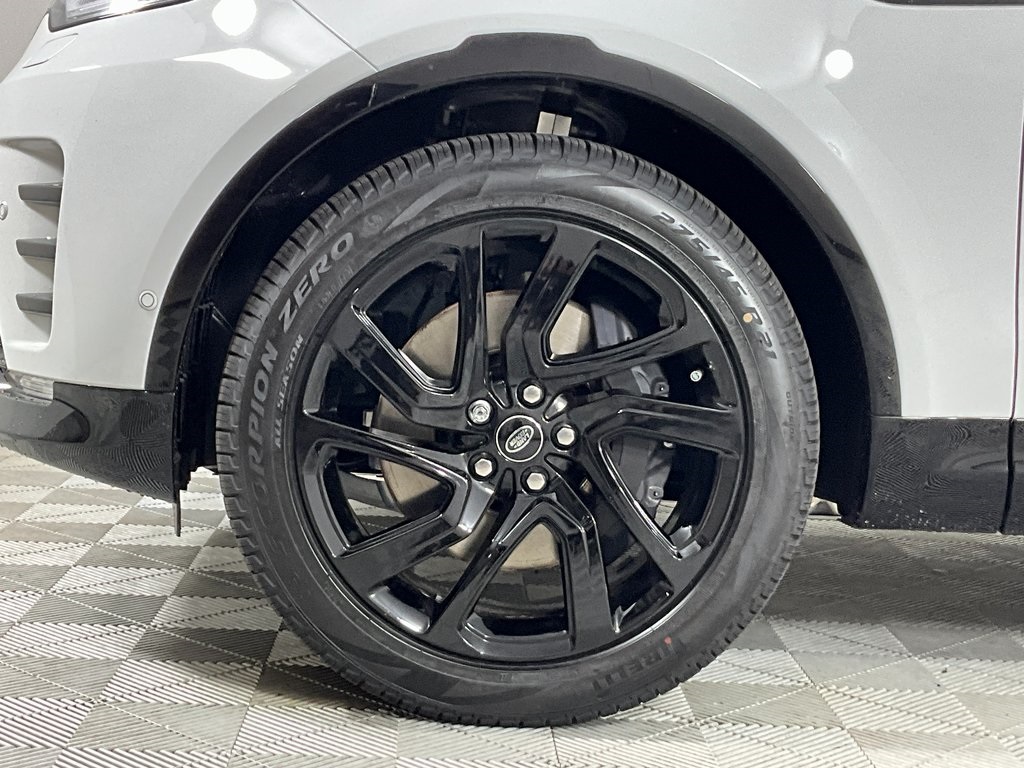 2025 Land Rover Discovery SE photo 4