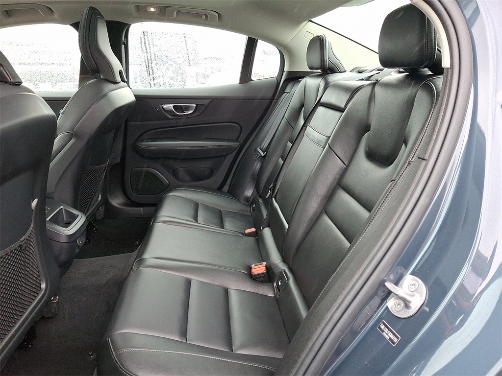2025 Volvo S60 B5 Core photo 10