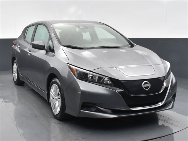 2023 Nissan Leaf S's photo