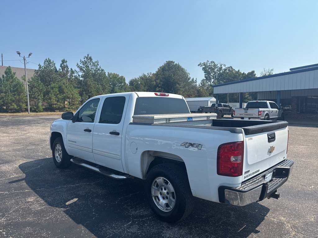 2010 Chevrolet Silverado 1500 LT photo 11