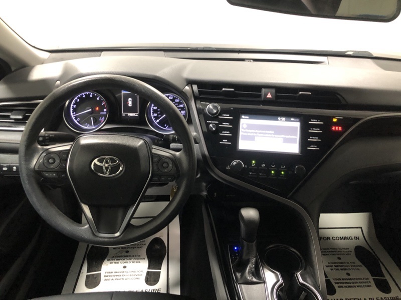 2019 Toyota Camry LE photo 25