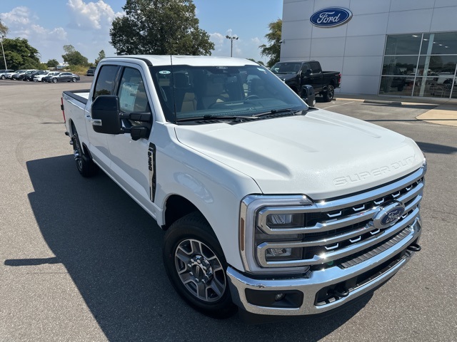 2026 Ford F-350 Lariat photo 6