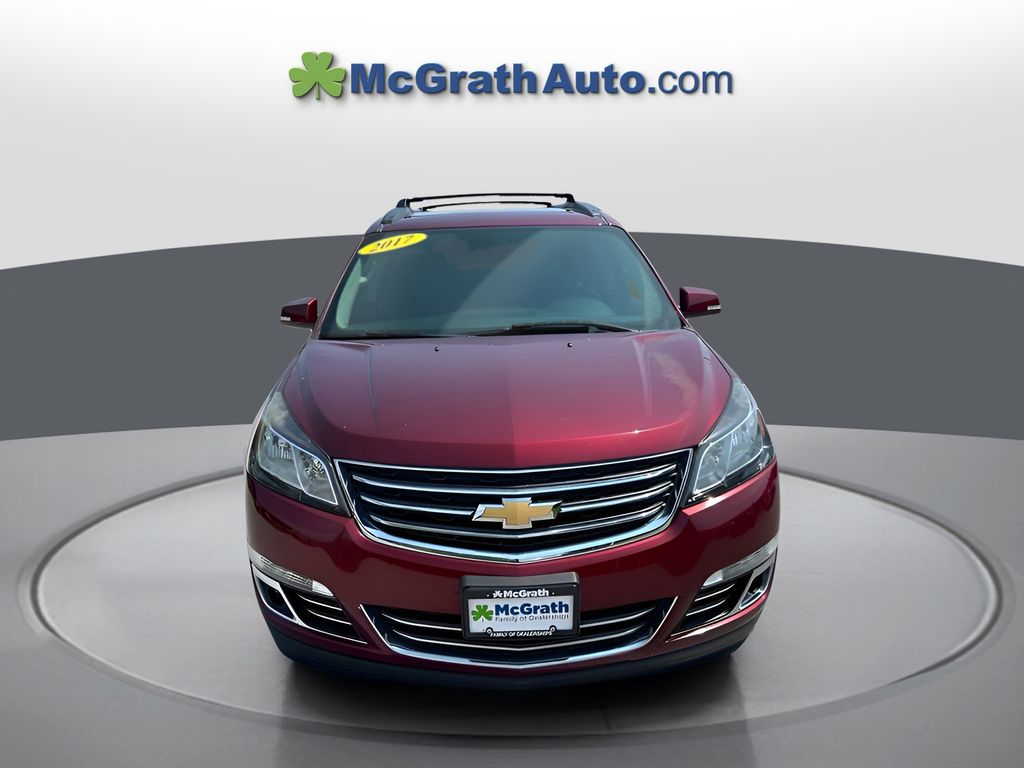 2017 Chevrolet Traverse Premier photo 2