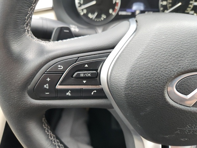 2022 Infiniti QX50 Essential photo 16