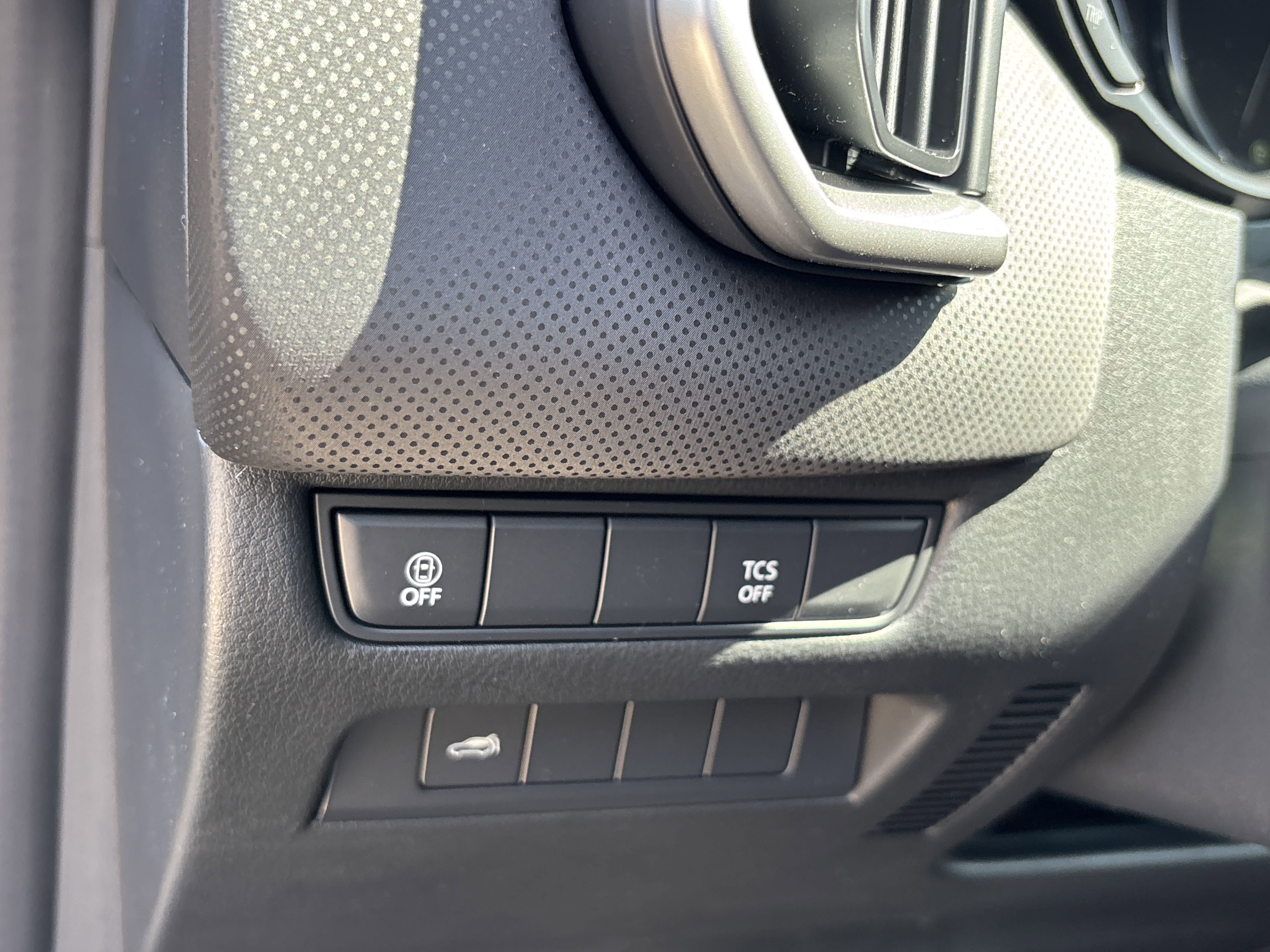 2025 Mazda CX-50 2.5 S Premium photo 2