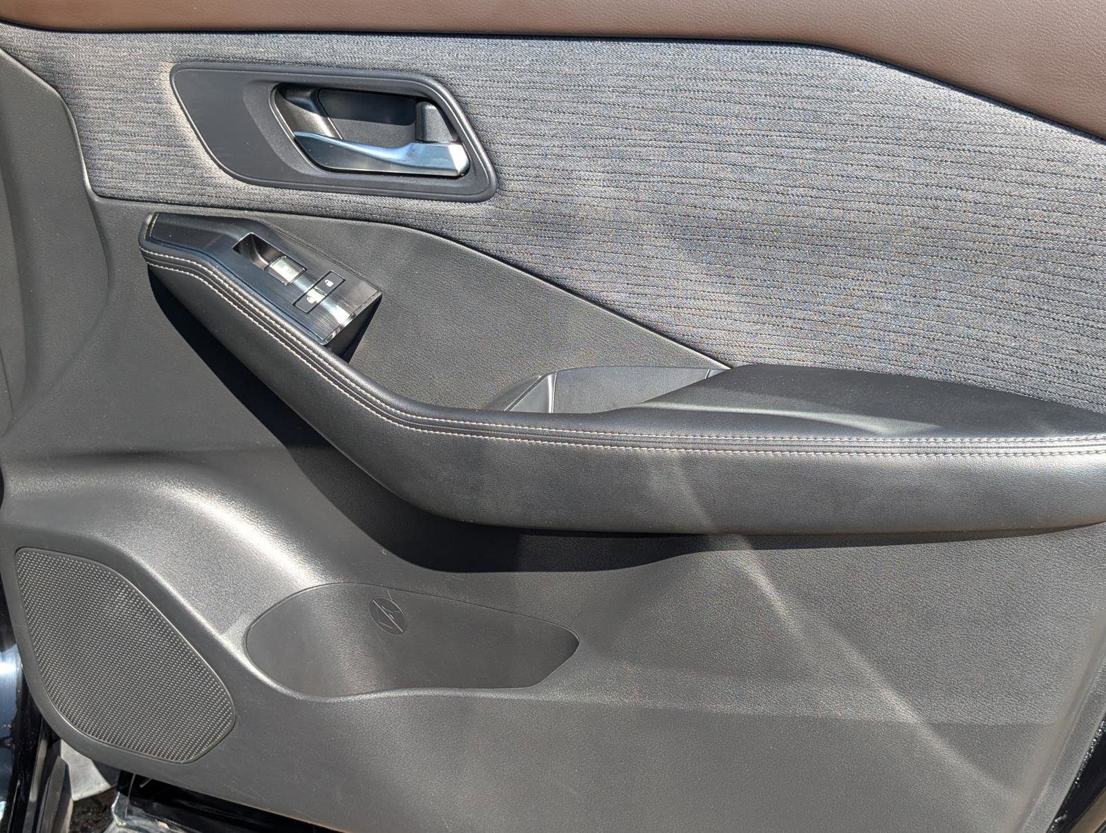 2023 Nissan Rogue SV photo 26