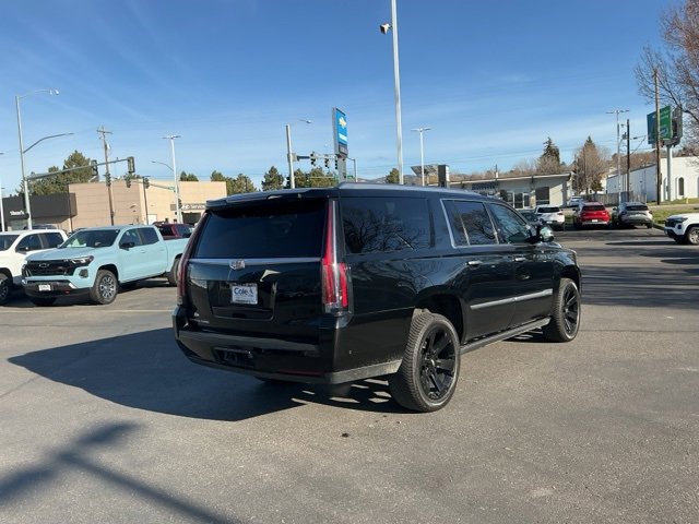 2020 Cadillac Escalade ESV Premium Luxury photo 3