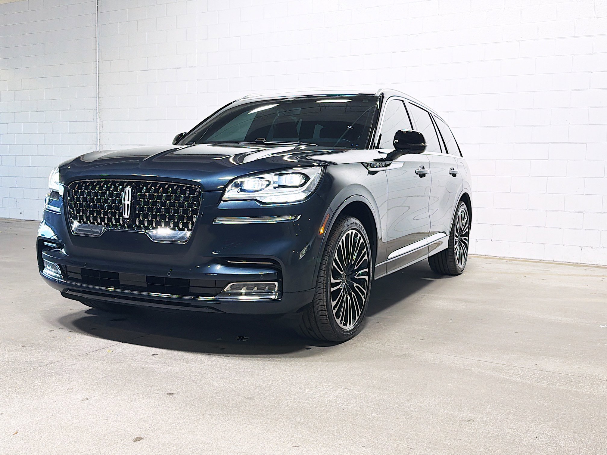 2024 Lincoln Aviator Black Label's photo