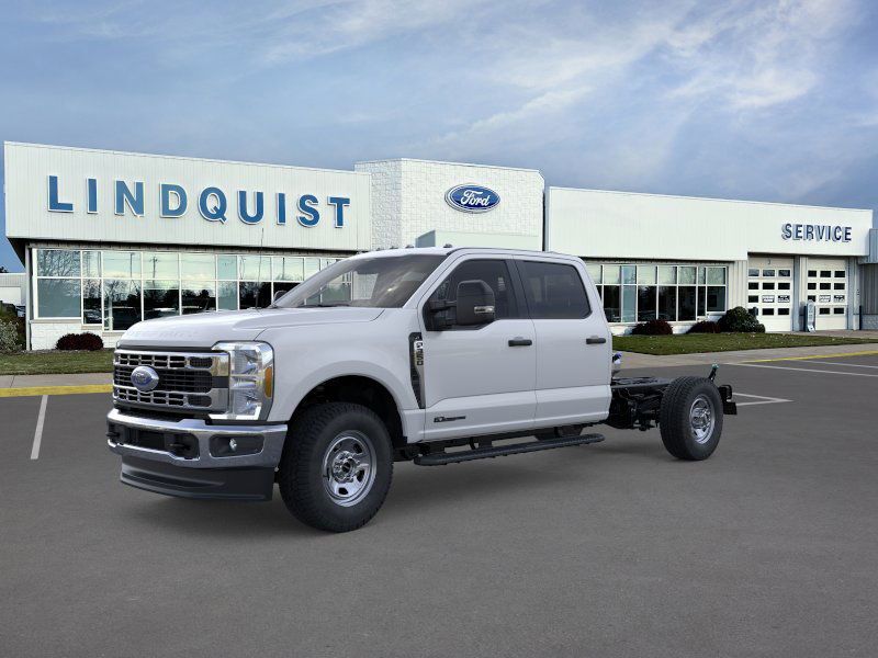 2026 Ford F-350 Super Duty Chassis Cab XL's photo