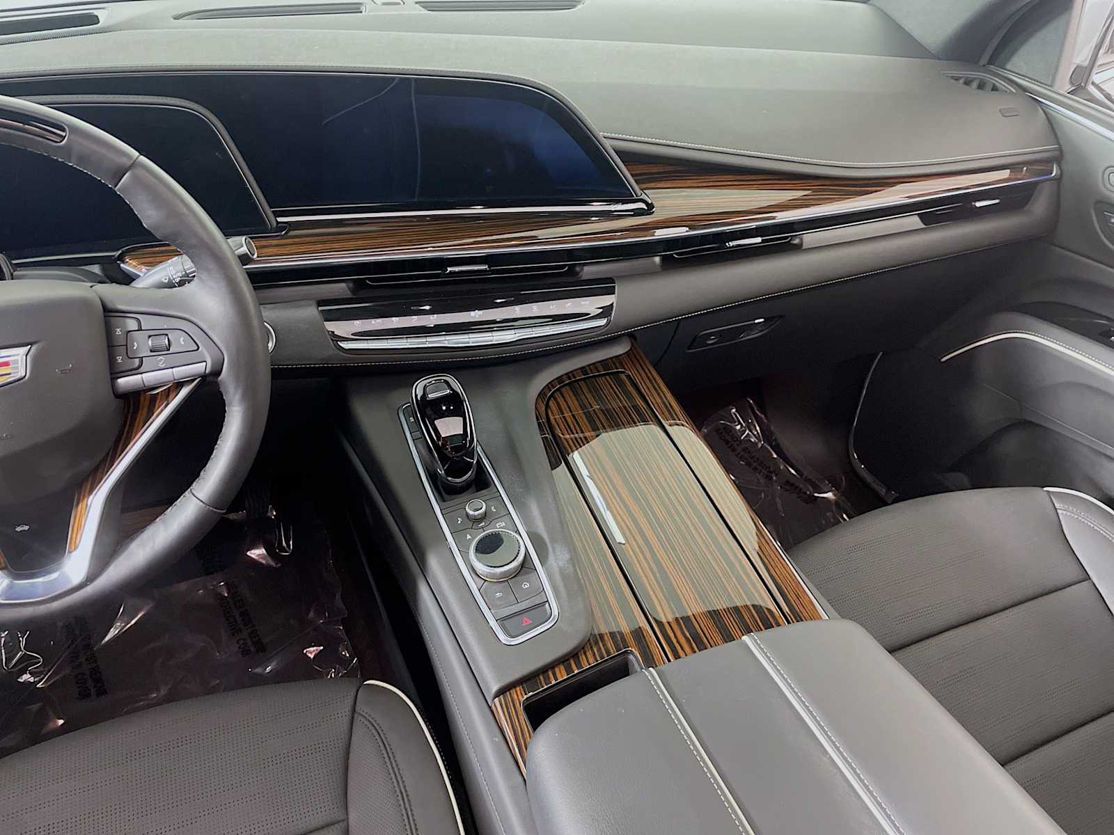 2023 Cadillac Escalade Premium Luxury photo 19