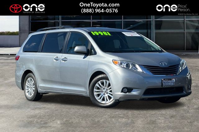 2016 Toyota Sienna XLE Premium