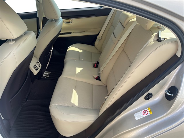 2017 Lexus ES 350 photo 9