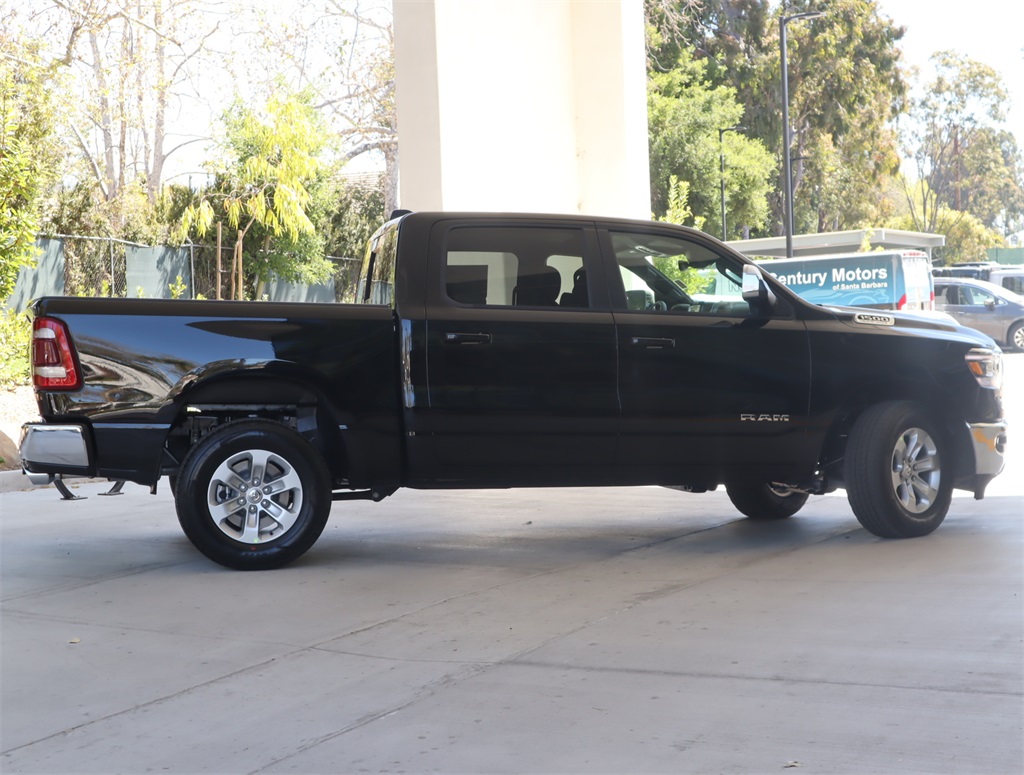 2023 Ram 1500 Laramie photo 4