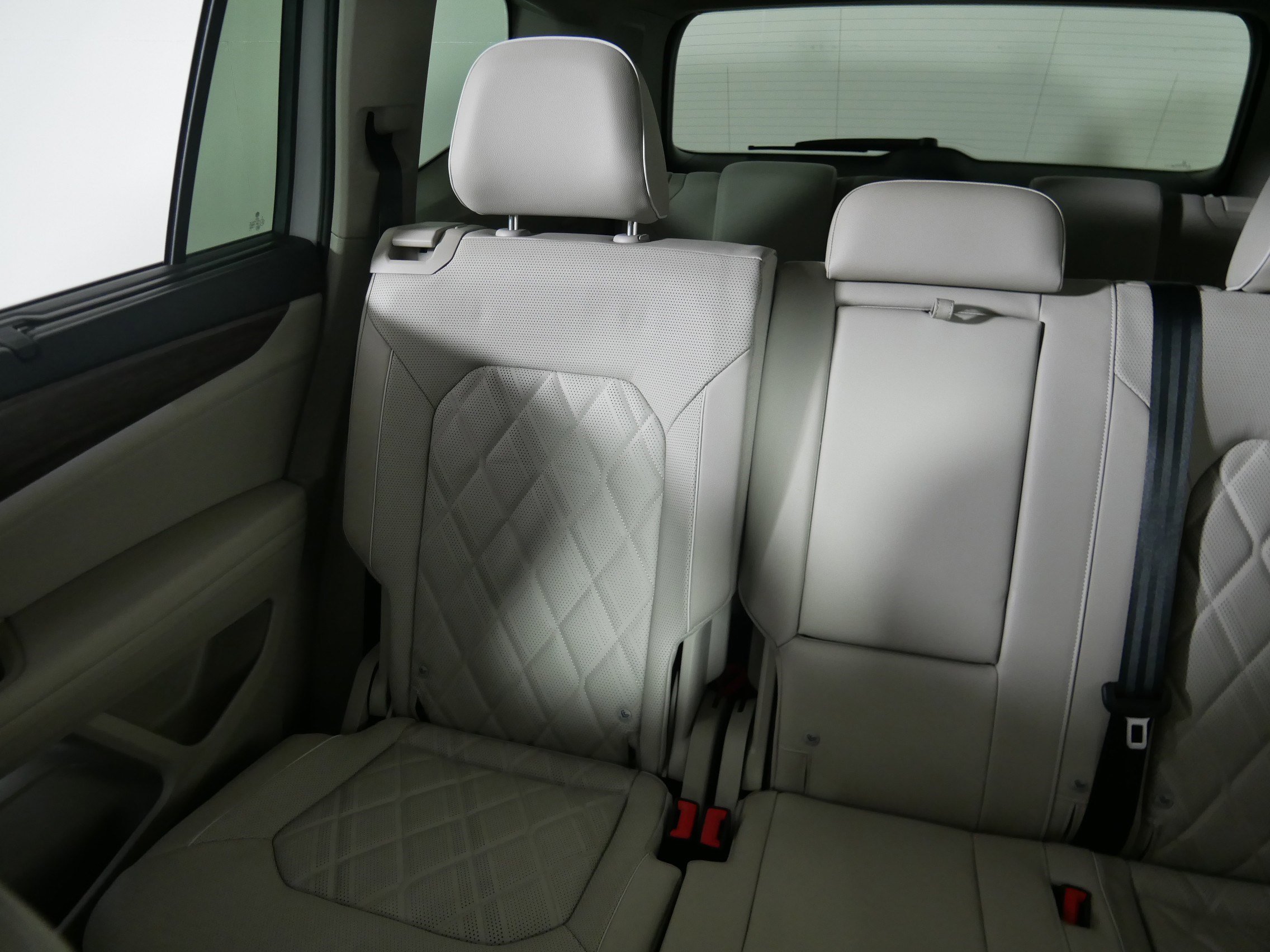 2024 Volkswagen Atlas SEL Premium R-Line photo 10