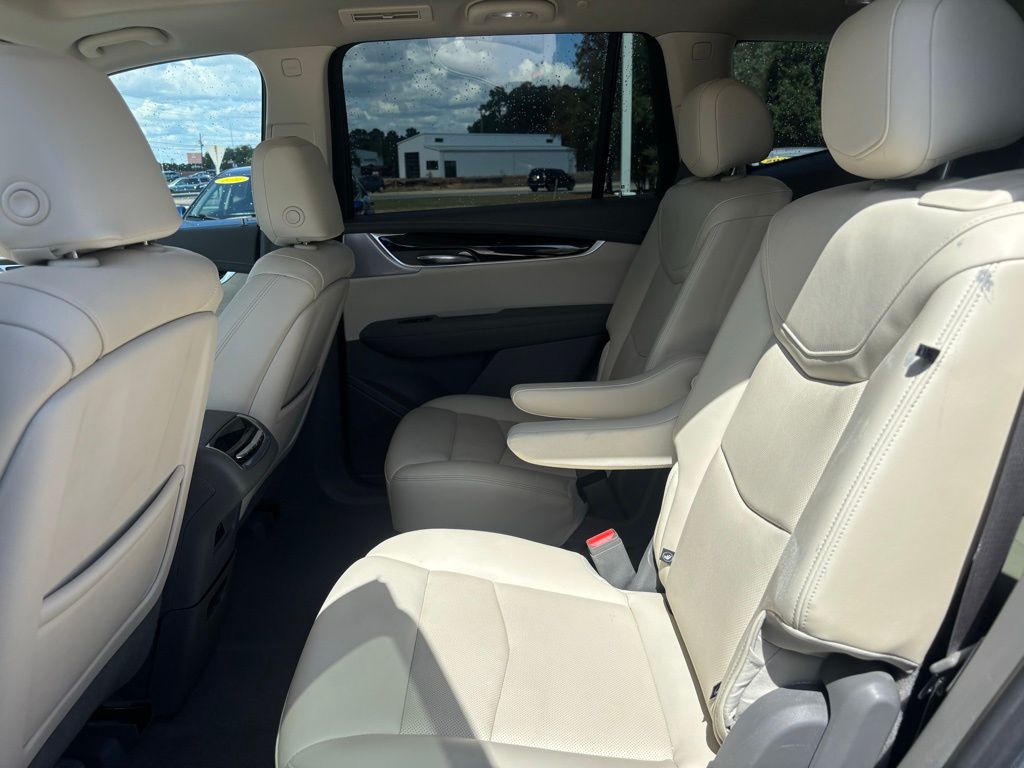 2025 Cadillac XT6 Premium Luxury photo 6