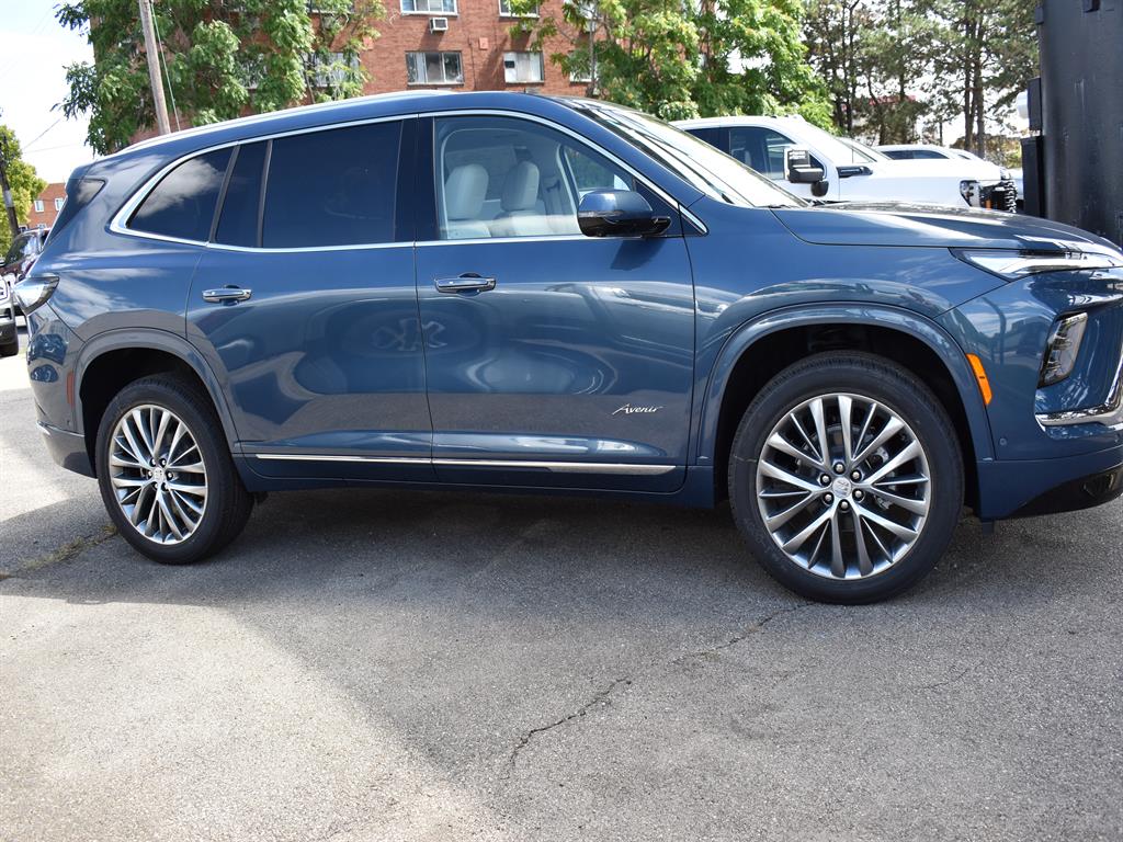 2026 Buick Enclave Avenir photo 4
