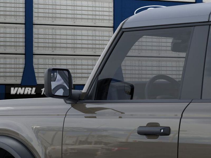 2025 Ford Bronco Base photo 20