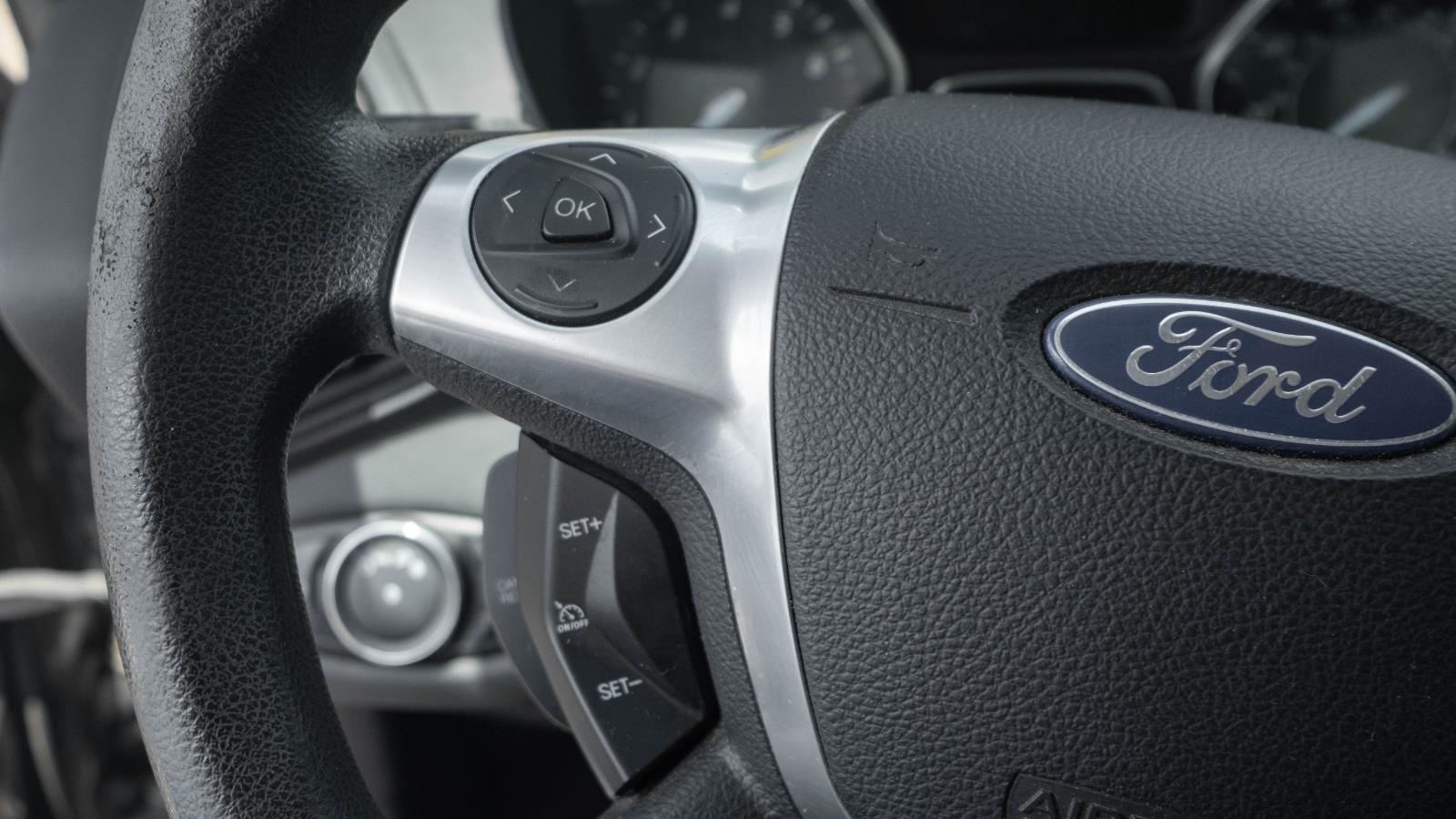 2014 Ford Escape Titanium photo 17