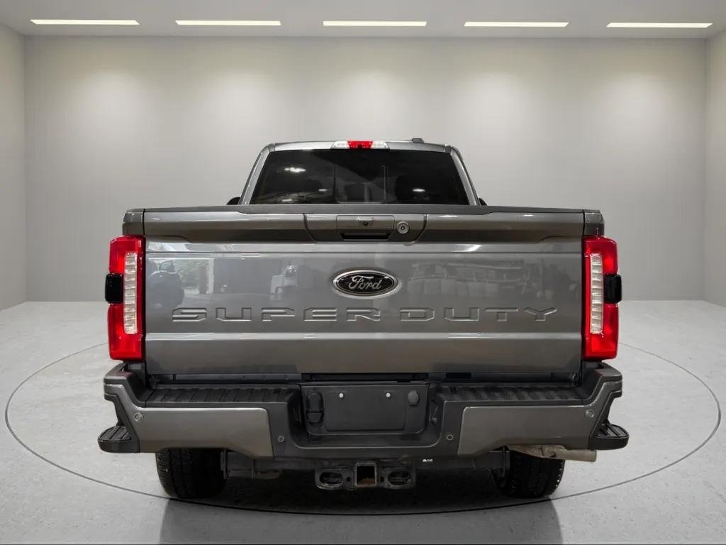 2023 Ford F-350 photo 4