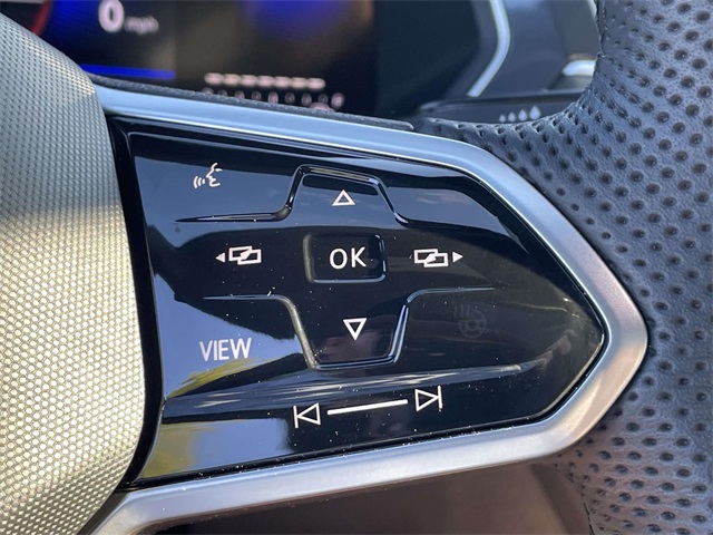 2024 Volkswagen Tiguan SE R-Line Black photo 21