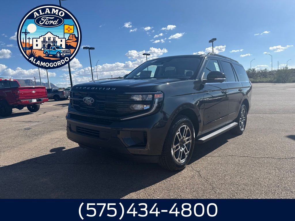 2025 Ford Expedition Active's photo