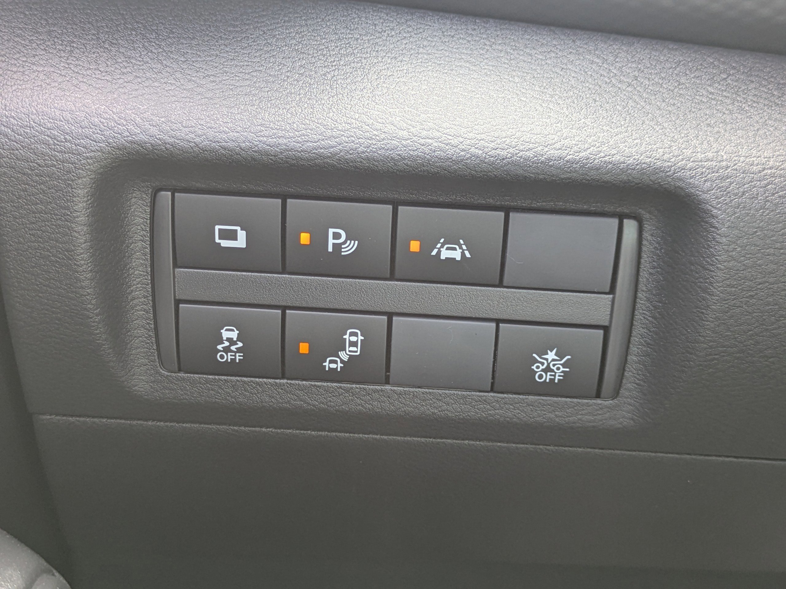 2025 Nissan Kicks Play S photo 16