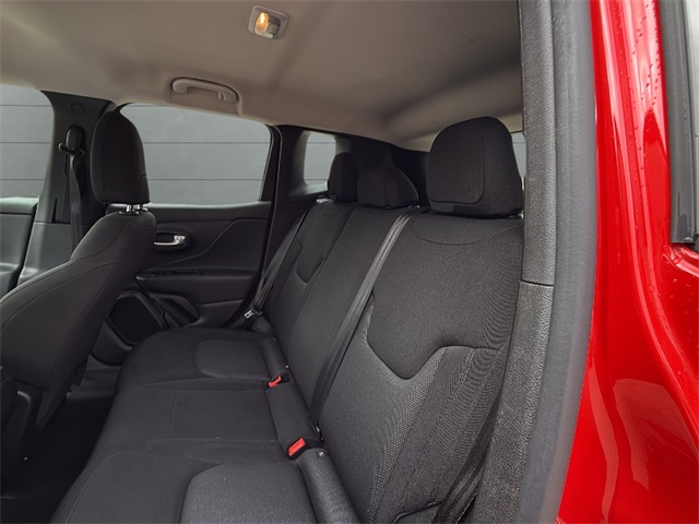 2023 Jeep Renegade Latitude Upland photo 15
