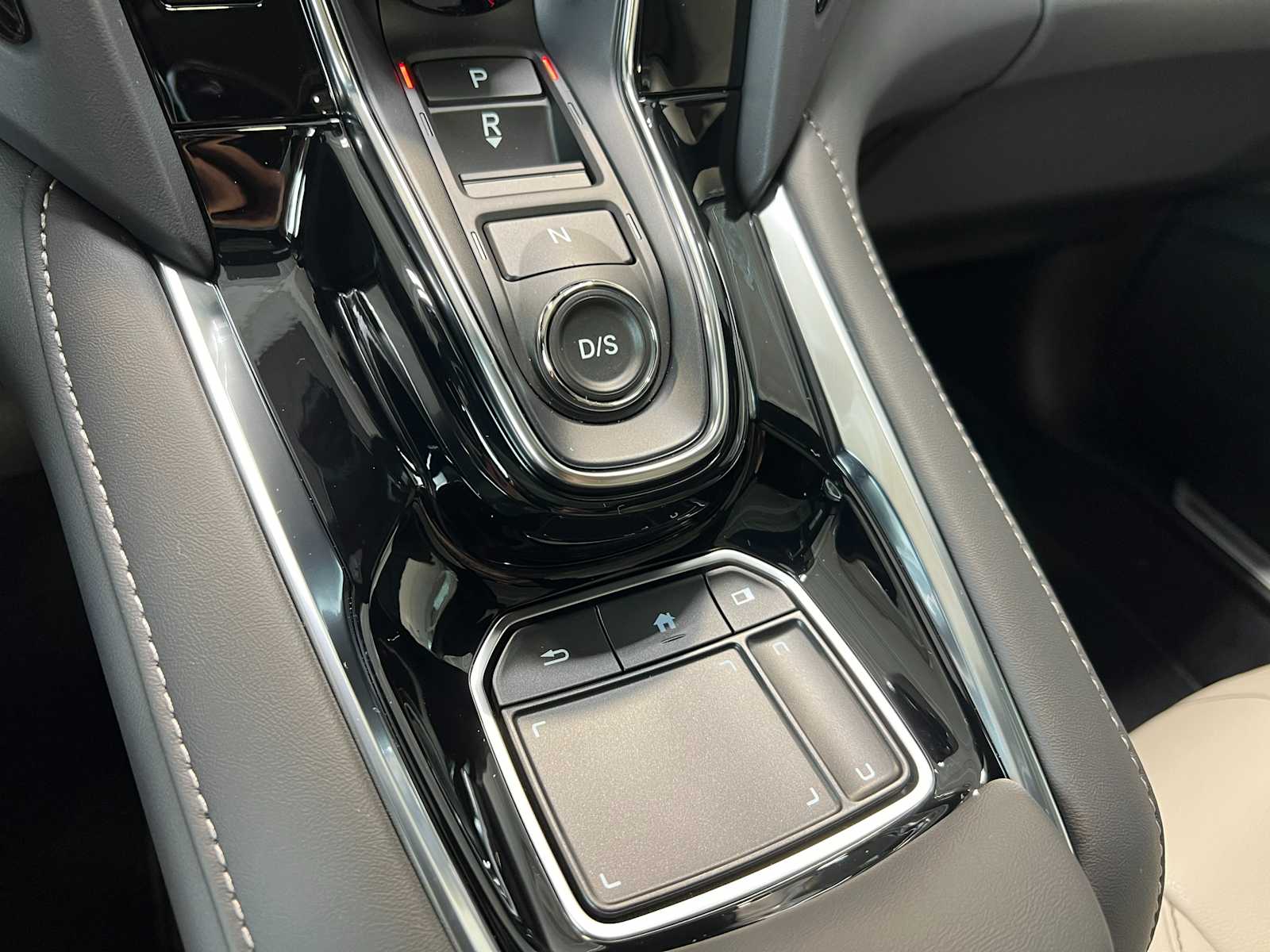 2025 Acura RDX photo 21