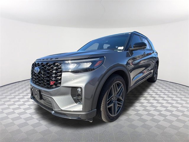 2025 Ford Explorer ST's photo