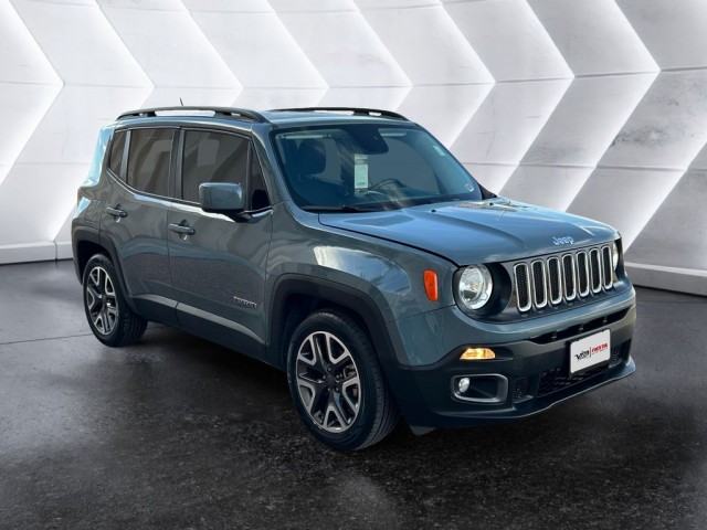 2017 Jeep Renegade Latitude's photo