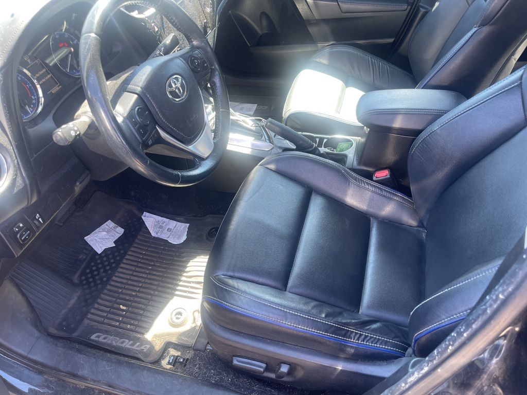 2019 Toyota Corolla L photo 13