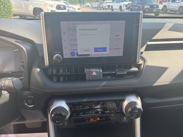 2023 Toyota RAV4 XLE photo 14