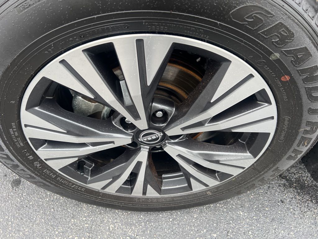 2023 Nissan Rogue SV photo 41