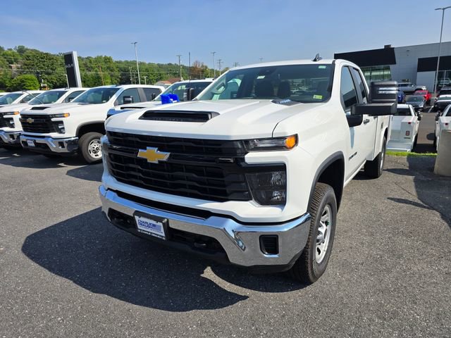 2025 Chevrolet Silverado 2500HD Work Truck photo 3