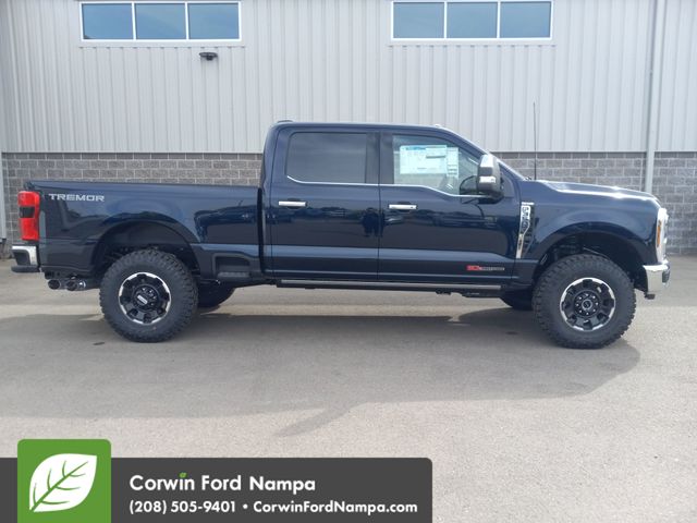 2025 Ford F-350 King Ranch photo 2