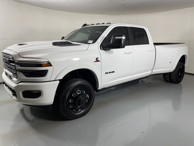 2025 Ram 3500 Limited photo 4