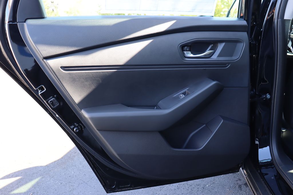 2025 Honda Accord LX photo 10