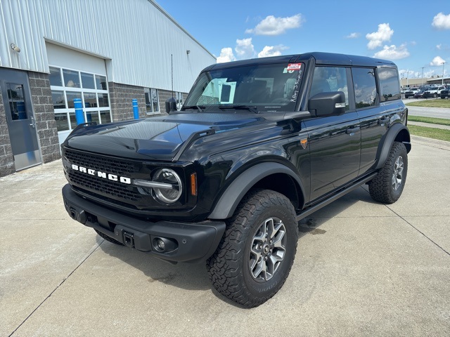 2025 Ford Bronco Badlands photo 3